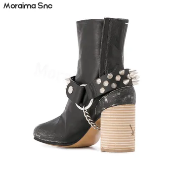 Короткие сапоги с пряжкой на ремне и цепочке с раздельным носком, черные персонализированные ботинки на круглом каблуке в стиле ретро, повседневные модные женские ботинки большого размера 3